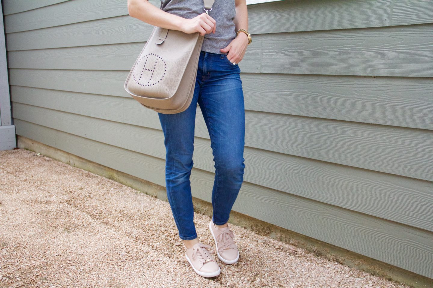 J.crew knot-back tank top and how to wear it. Wearing tees with jeans