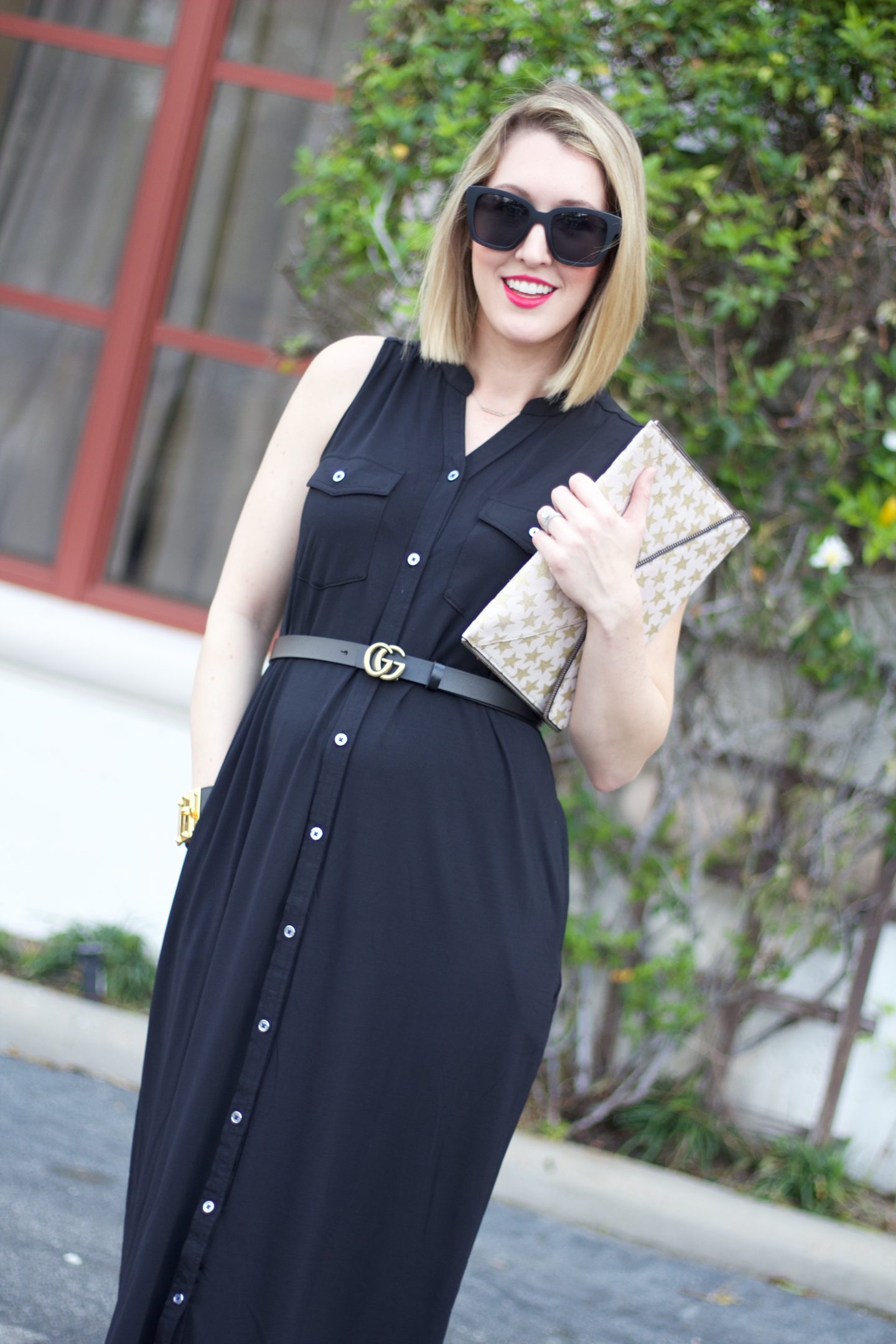 maternity fashion blogger