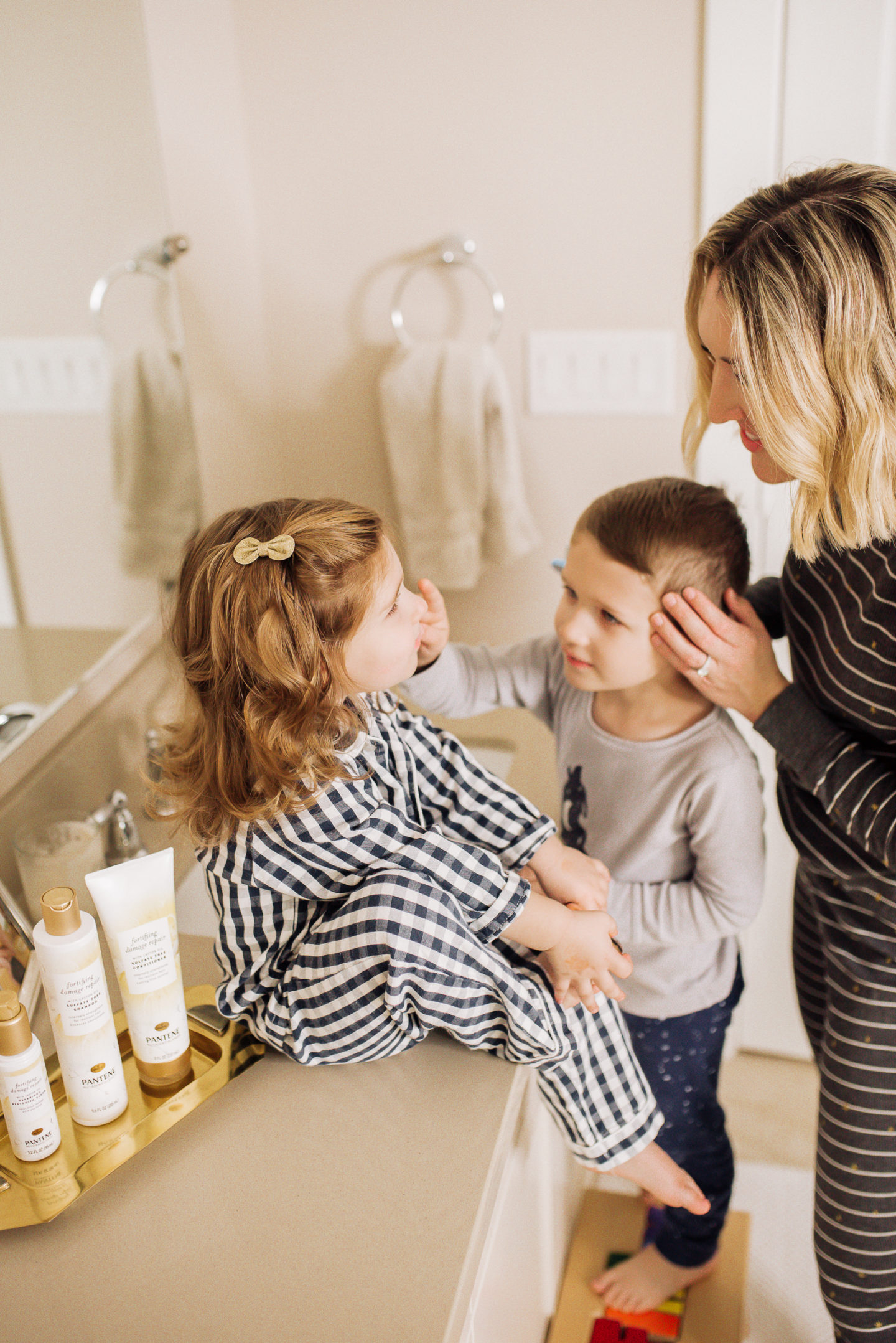 pantene shampoo and hair conditioner